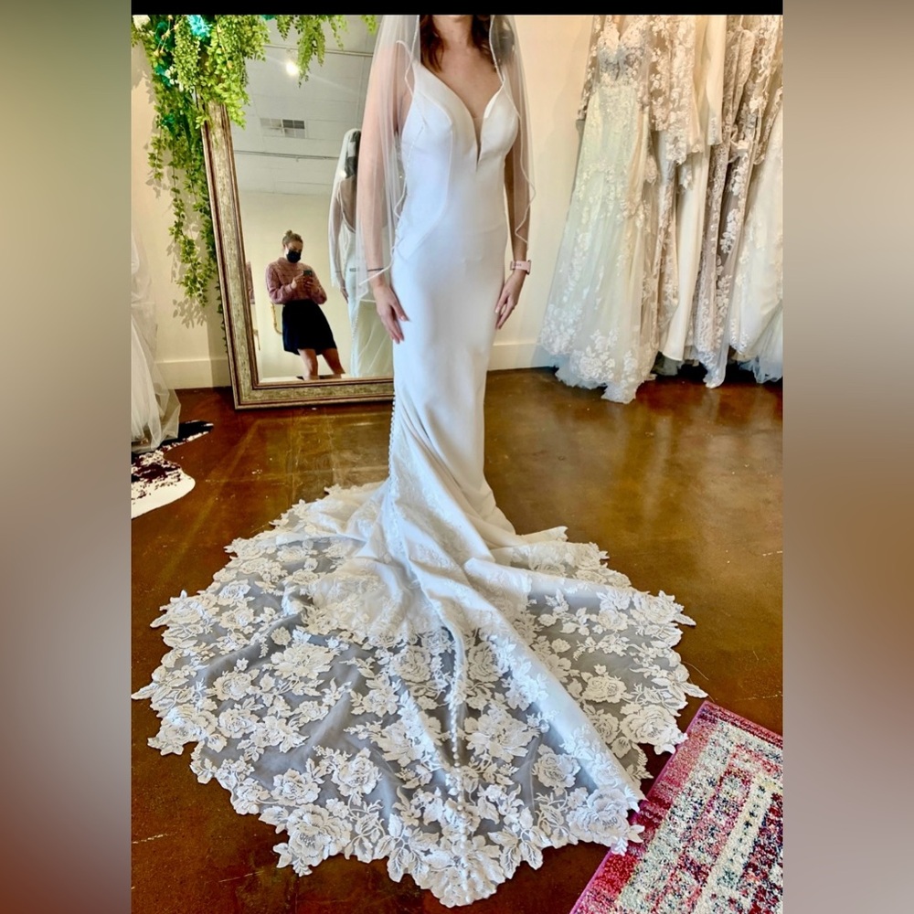 Essense of Australia Wedding Dress